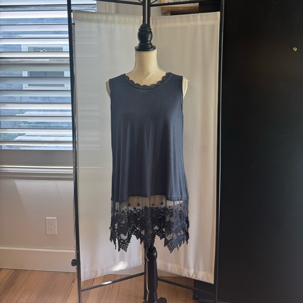 Gray Blue Sleeveless Tunic Tank with Lace Hem